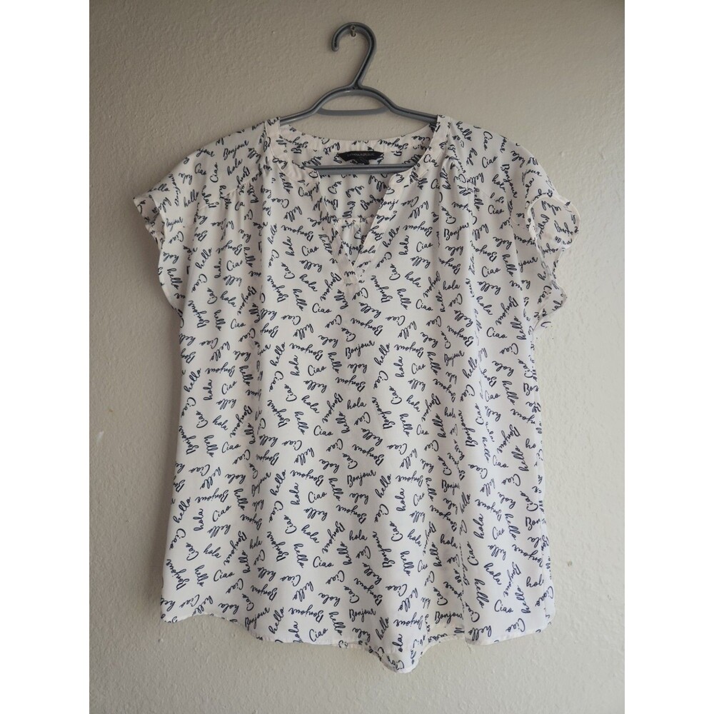 Banana Republic Top Medium M Short Sleeve V-Neck Hello Ciao Bonjour Print Blouse